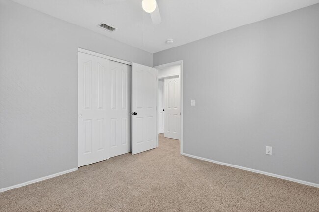 Building Photo - Gilbert Living with Private Pool