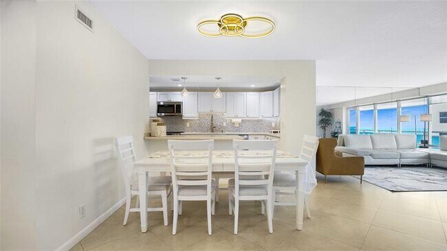 Building Photo - 3430 Galt Ocean Dr