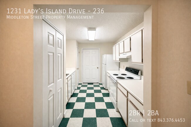 Building Photo - 1231 Ladys Island Dr