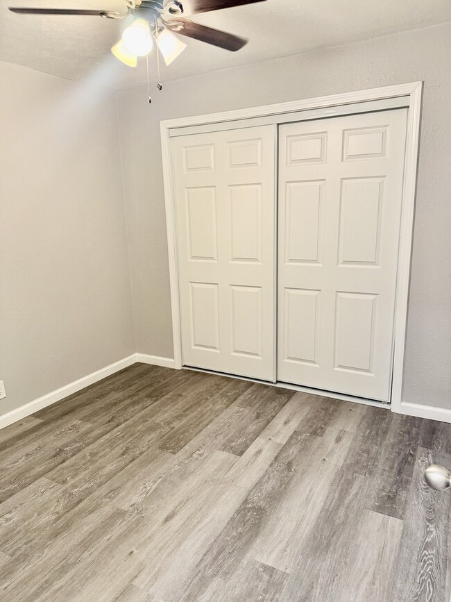 Building Photo - 986 S Hope Ave