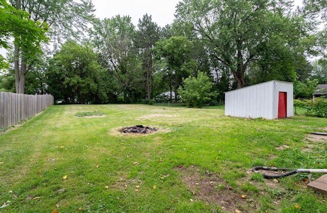 Building Photo - 226 Joyce St