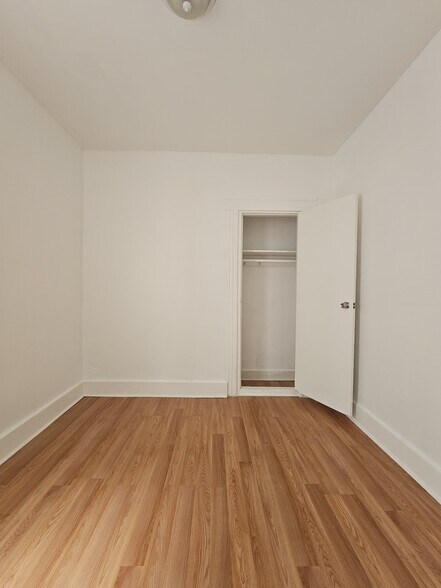 Building Photo - 166 Carteret Ave