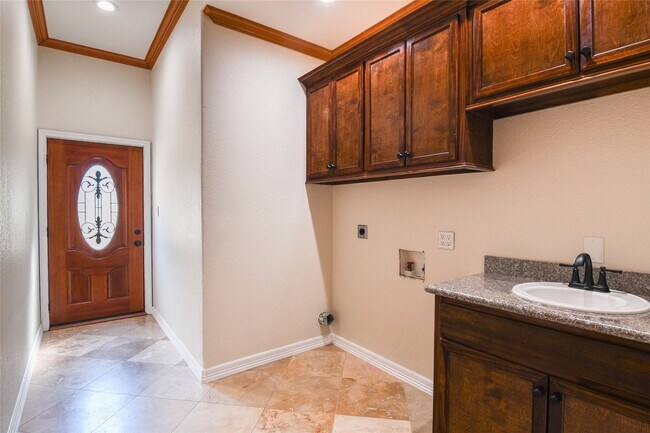 Building Photo - 12446 Willis Waukegan Rd