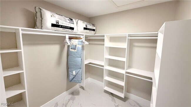 Building Photo - 201 Randy Ln