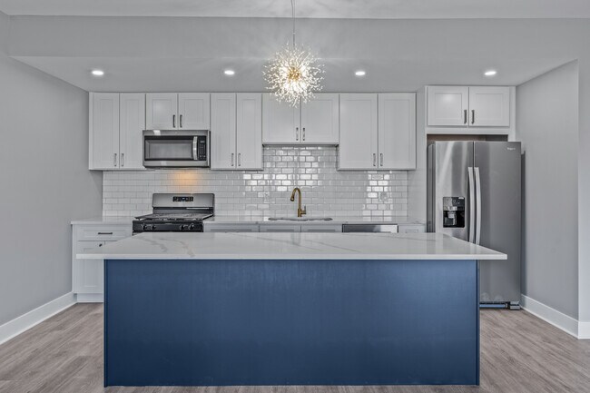 Building Photo - 1302 8th St
