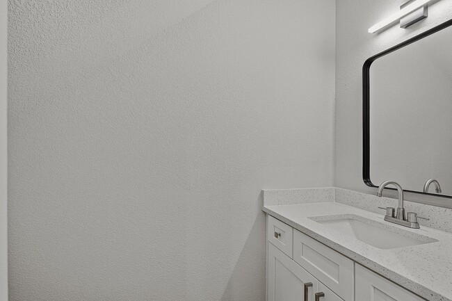 Building Photo - 325 Houghton St