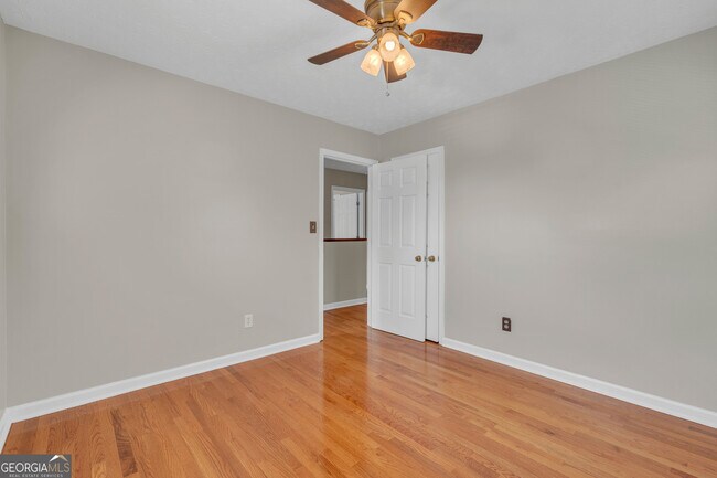 Building Photo - 1555 Hardin Ave