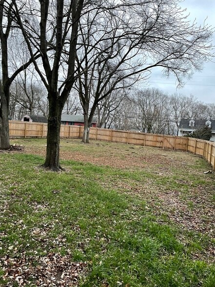 Building Photo - 1100 Riverton Dr