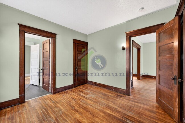 Building Photo - REMODELED 2 BEDROOM!! Move in Ready- Close to Cherry Hill