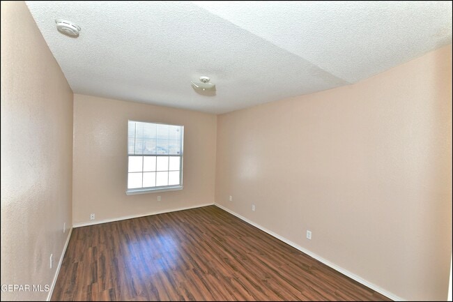 Building Photo - 4100 Tierra Venado Dr