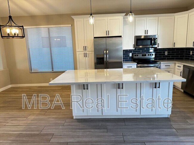 Building Photo - 1722 S Gilmore Cir