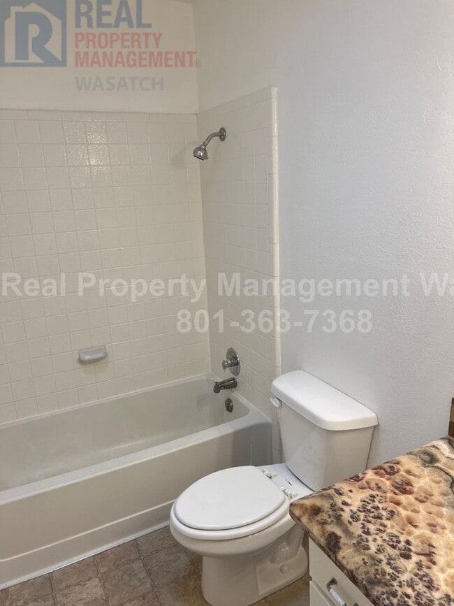Building Photo - 835 S 835 E