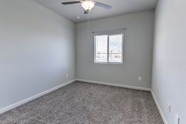 Building Photo - Santa Cruz Meadows