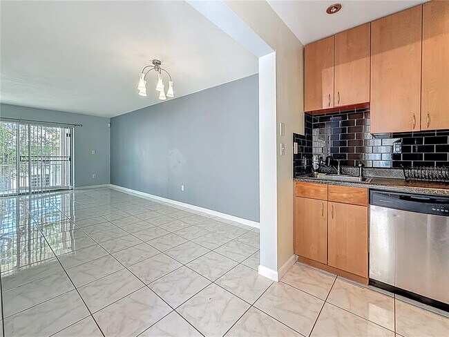 Building Photo - 2625 FL-590