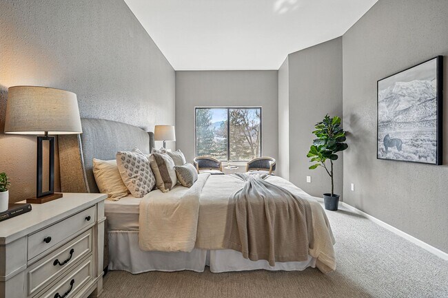 Building Photo - Sunny 2-Bed, 2-Bath Condo in Boulder’s Kin...