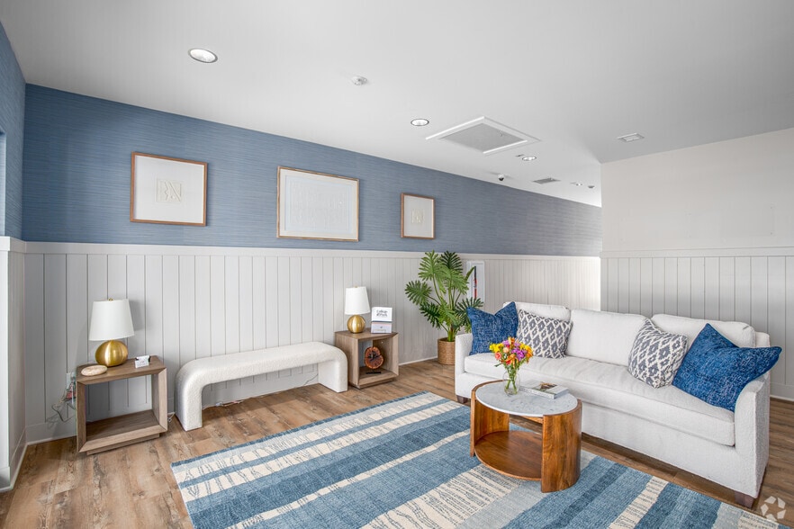 Lobby Photo - College Park Apartments and Rental Homes