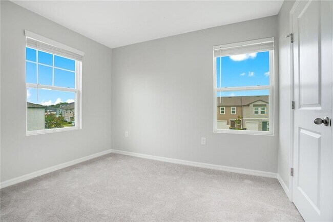Building Photo - 1068 Appleton St