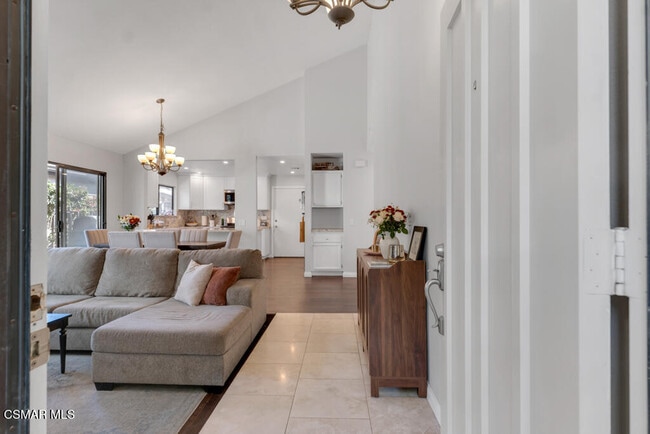 Building Photo - 491 Yorba Linda Pl