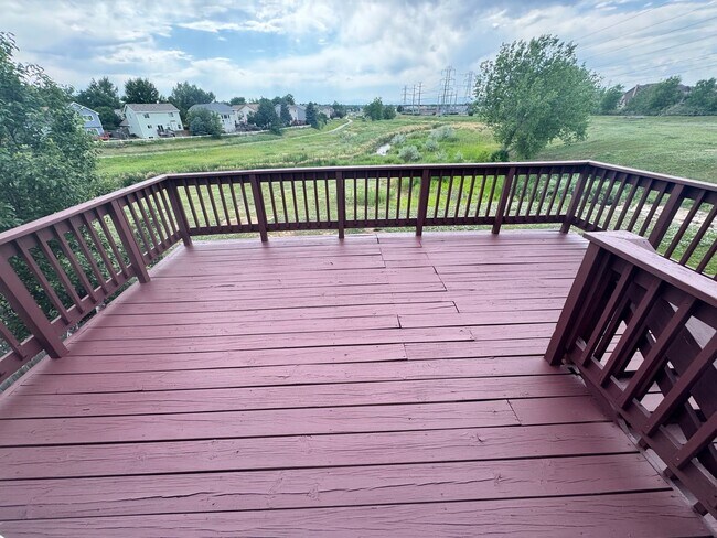 Building Photo - Welcome to this Fantastic 4 Bed 2.5 Bath i...