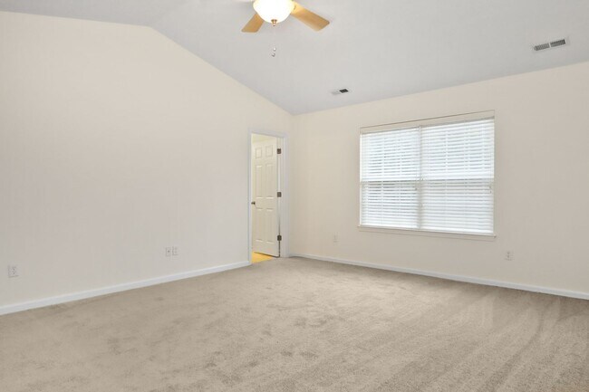 Building Photo - 2 Musket Ln