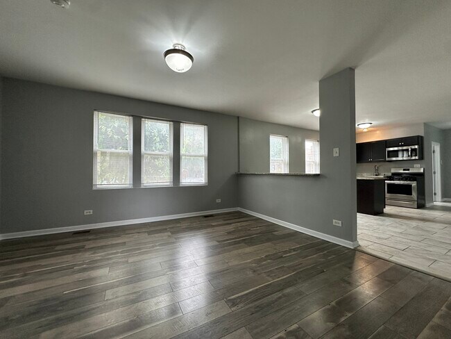 Building Photo - 2301 N Lockwood Ave
