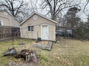 Building Photo - Park Hill Efficiency