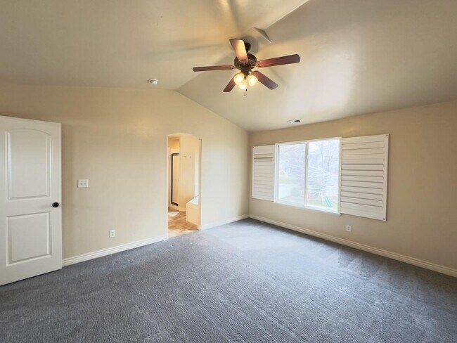 Building Photo - 1078 Cinnamon Ridge Dr