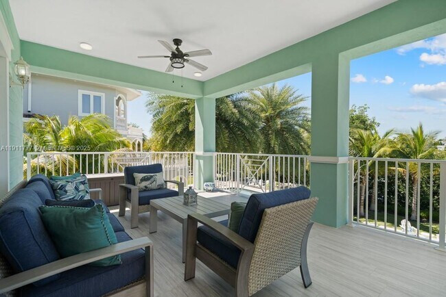 Building Photo - 112 Ave D