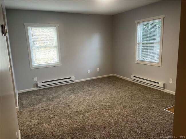 Building Photo - 83 Midway Oval