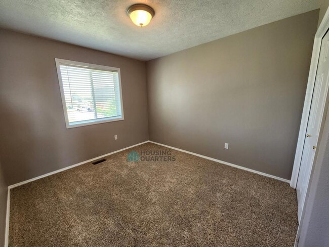 Building Photo - 2804 W Rogers Ct