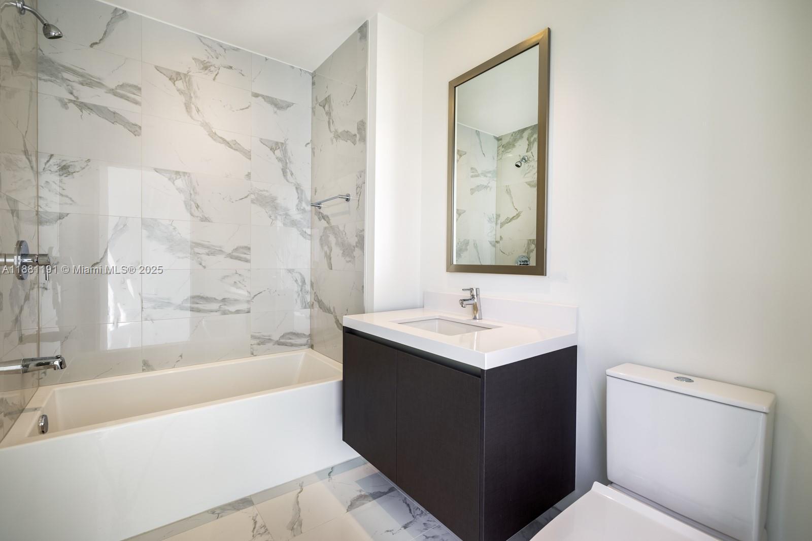 Building Photo - 851 NE 1st Ave