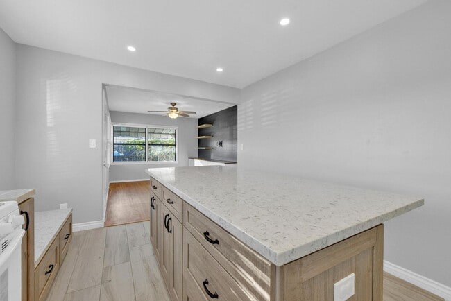 Building Photo - Charming Talmadge 2BR + Bonus Room