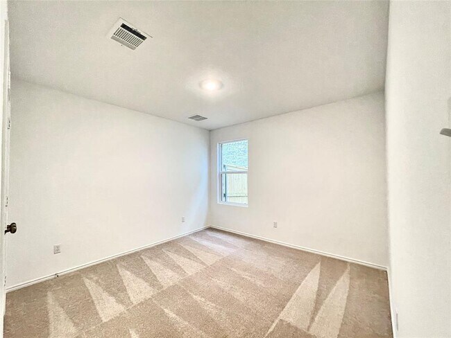 Building Photo - 140 Canley Lp