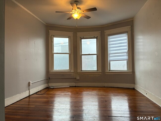 Building Photo - 70 Center St