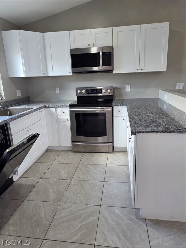 Building Photo - 1117 Gordon Ave S