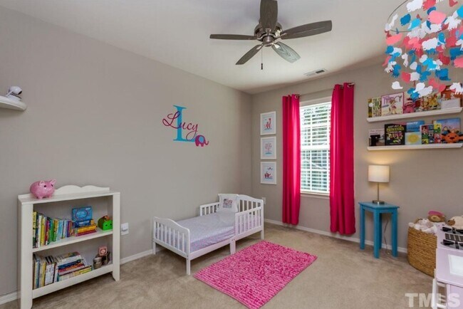 Building Photo - Elegant 3BD, 2BA Raleigh Home Near Shoppin...