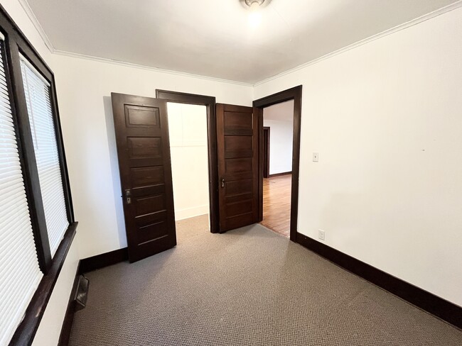 Building Photo - 41W655 Main Street Rd