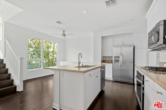 Building Photo - 5637 W Observation Ln