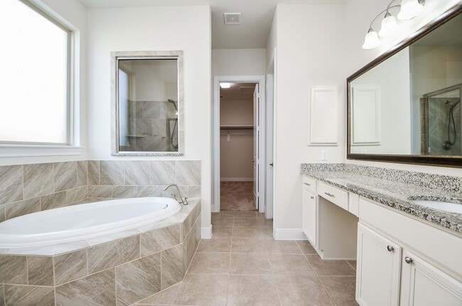 Building Photo - 25106 Sundance Park Ln