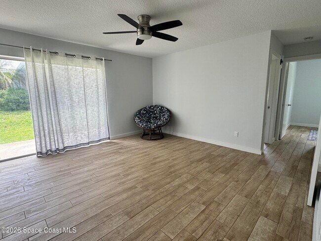 Building Photo - 449 Del Monte Rd