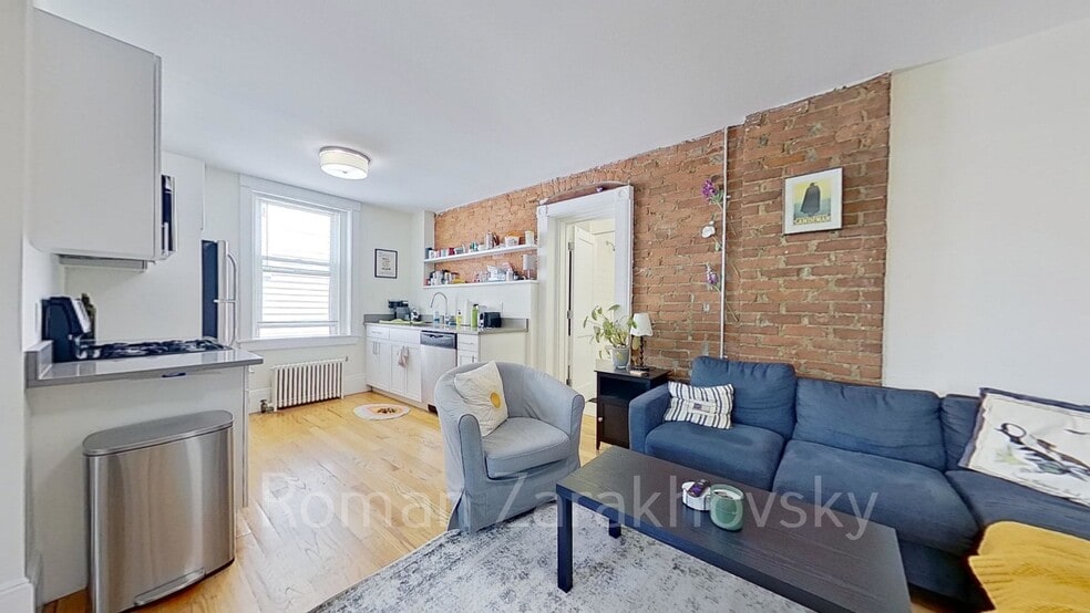 Building Photo - 83 Harvard St