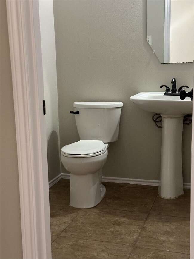 Building Photo - 3410 Azalea Sands Dr