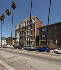 Building Photo - The Elmwood Apartments
