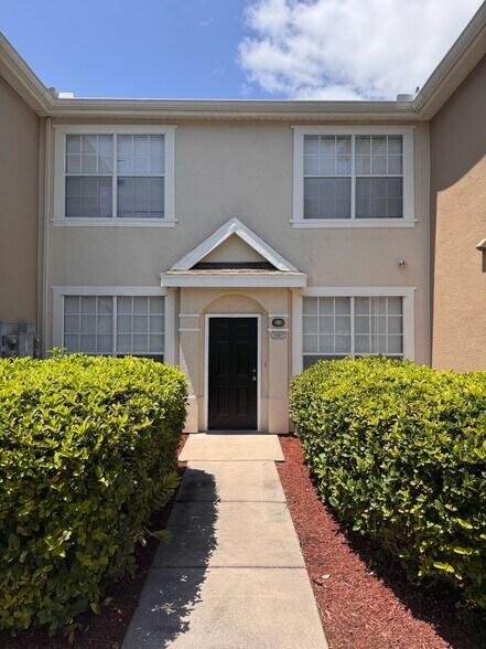 Building Photo - 9085 Lee Vista Blvd