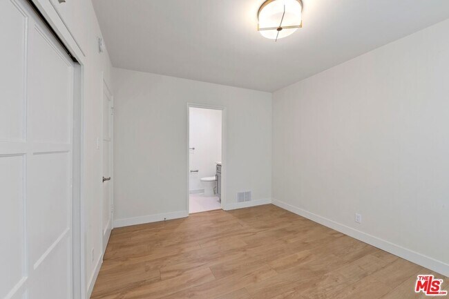 Building Photo - 1248 N Crescent Heights Blvd