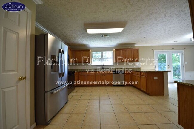 Building Photo - 1325 Holleybrooke Dr