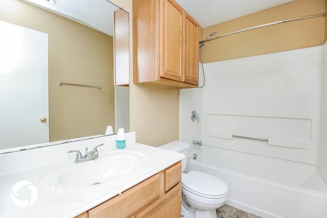 Building Photo - 2309 Eden Green Dr