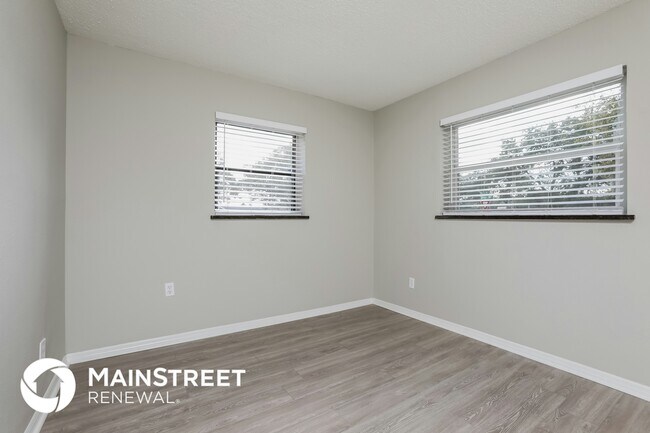Building Photo - 307 S Ulysses Dr