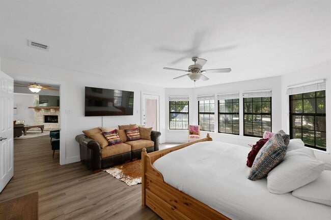 Building Photo - 1709 Channel Rd