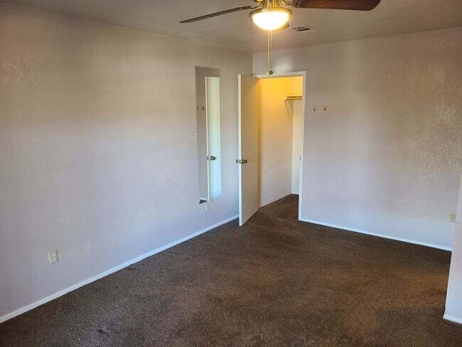 Building Photo - Cottonwood Area/ One-time leasing $1600.00 includes utilities.